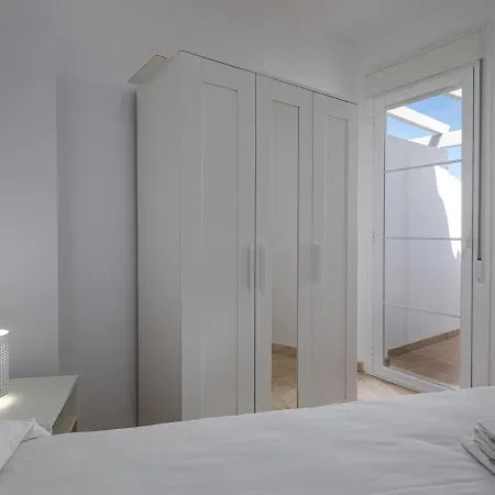 Small Oasis 2366 Sea View *